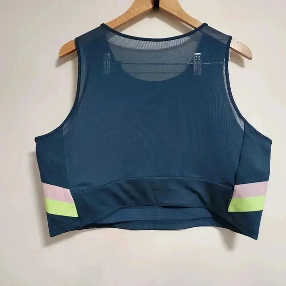 Nike-Crop top colorblock training bra - Picture 3 of 9